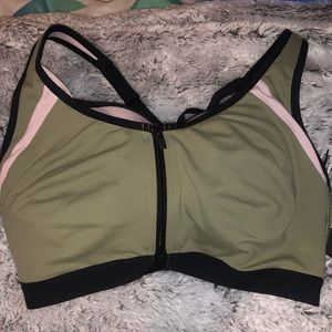 Victoria’s Secret front-close sports bra NWT 32DDD